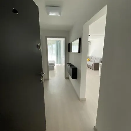 Apartment Silver203 *